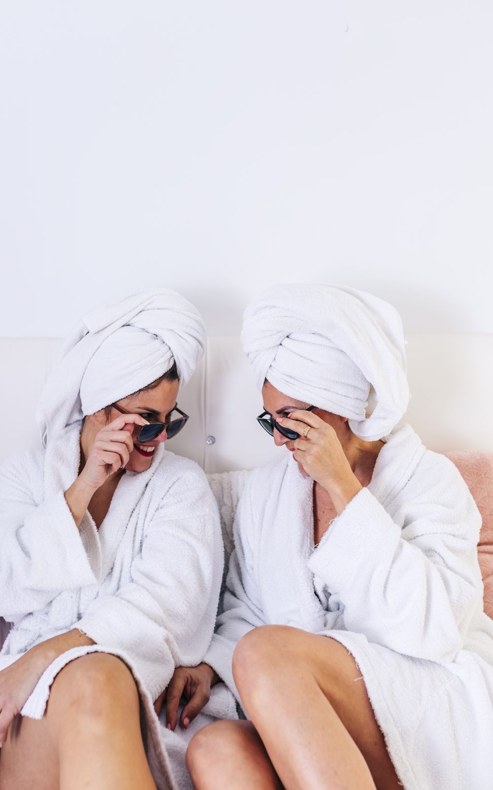 deux copines dans un spa evjf a seville